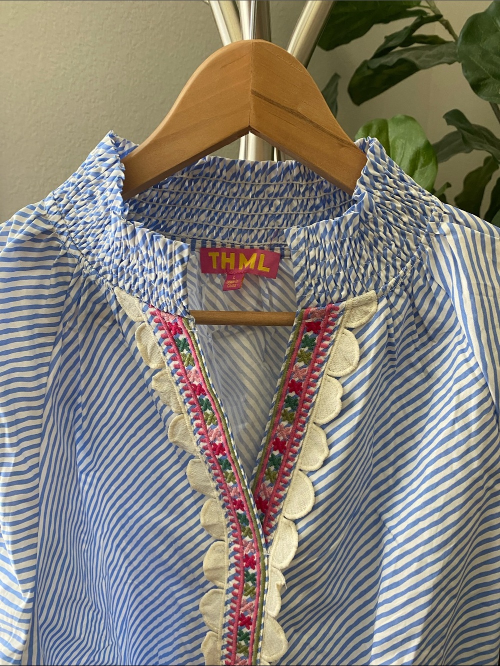 THML | Calla Blue Floral Embroidered Top - 100% cotton - Large - Picture 7 of 7